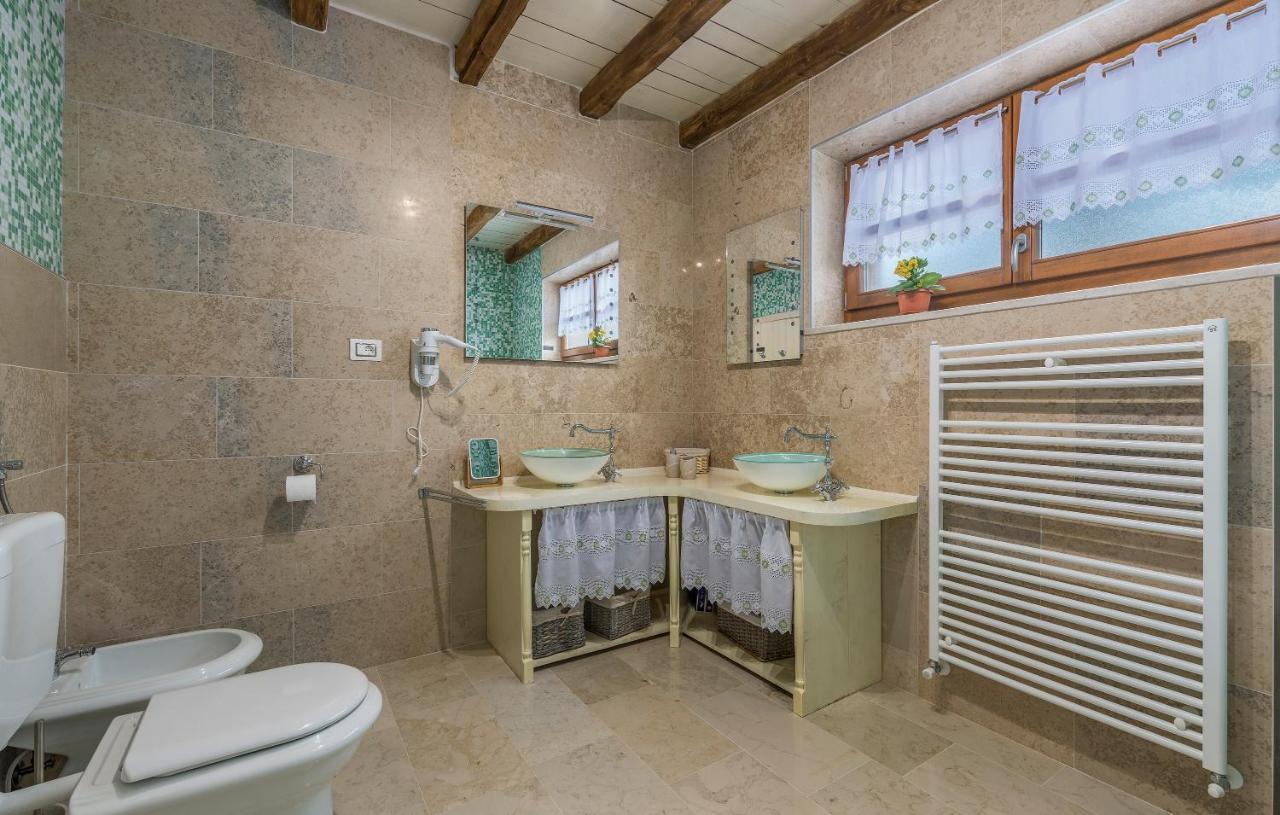 Family Villa Lipica With Private Pool And Jacuzzi Pazin Extérieur photo