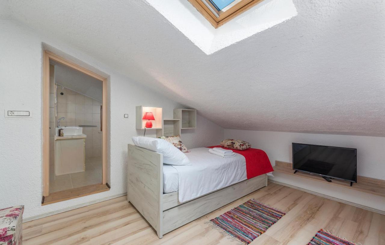 Family Villa Lipica With Private Pool And Jacuzzi Pazin Extérieur photo