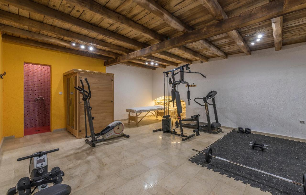 Family Villa Lipica With Private Pool And Jacuzzi Pazin Extérieur photo